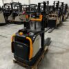 Crown DT3040-2.0 TL2100 gyalogkíséretű raklapmozgató targonca